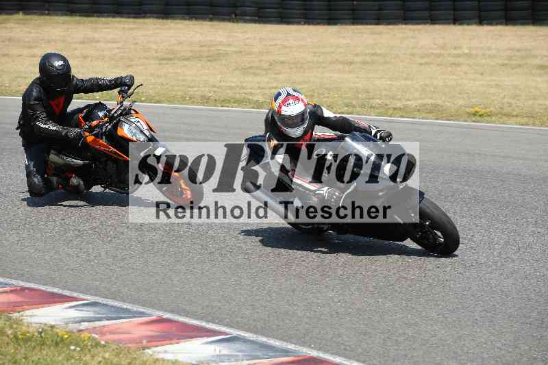 Archiv-2023/28 05.06.2023 Moto Club Anneau du Rhin/blanc-novice/7